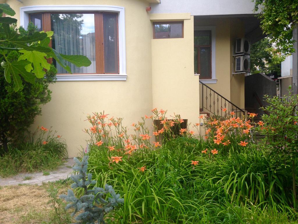 Guest Rooms Maria Luiza Varna Exterior foto
